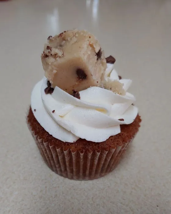 Mom's Cupcakes Bakery Picture 5