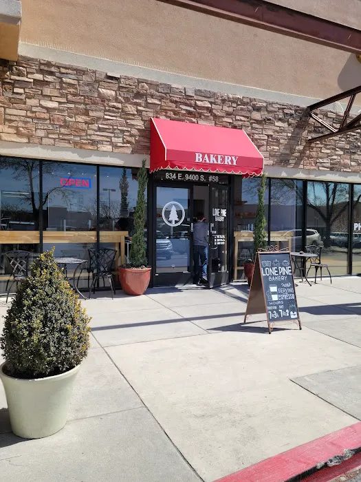 Lone Pine Bakery Picture 9