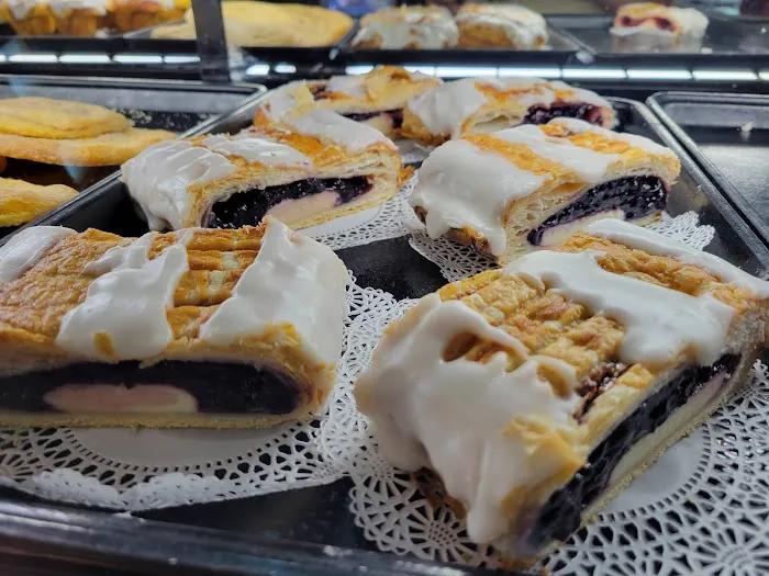 Schmidt's Pastry Cottage Picture 4