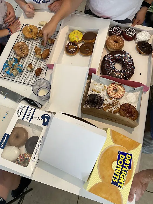 Daylight Donuts Sandy Picture 2
