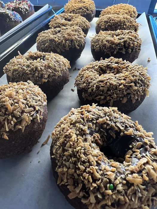 Daylight Donuts Sandy Picture 10