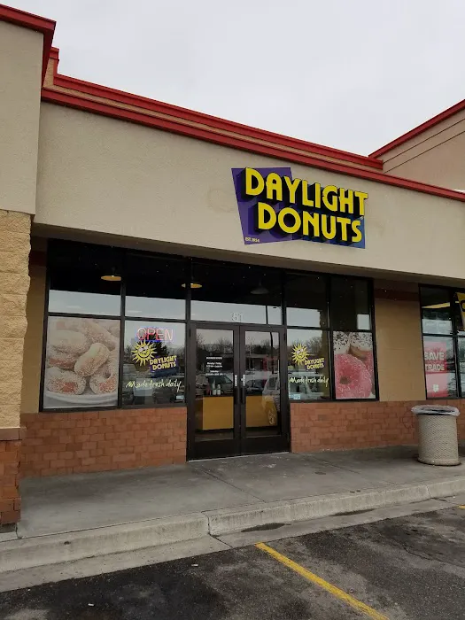 Daylight Donuts Sandy Picture 1