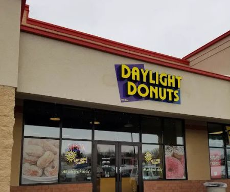 Daylight Donuts Sandy