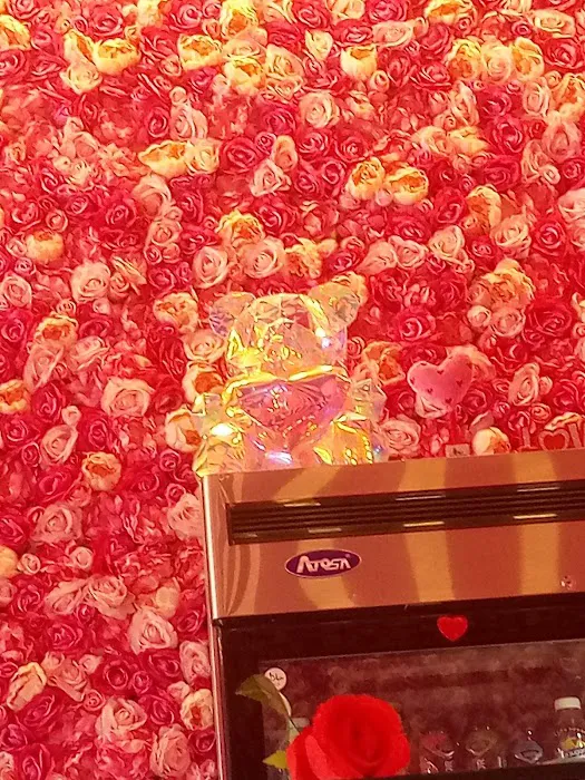 Pink Sweets Cafe Picture 2