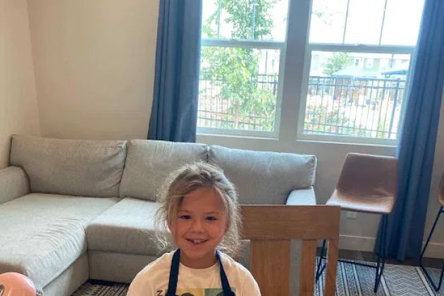 Em's Cakes & Bakery