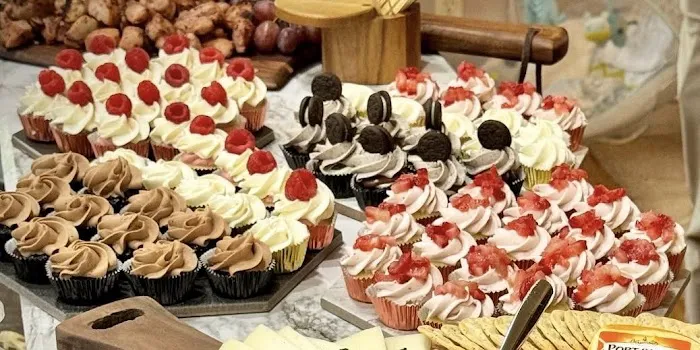 Em's Cakes & Bakery Picture 4