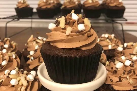 Amber's Custom Cupcakes