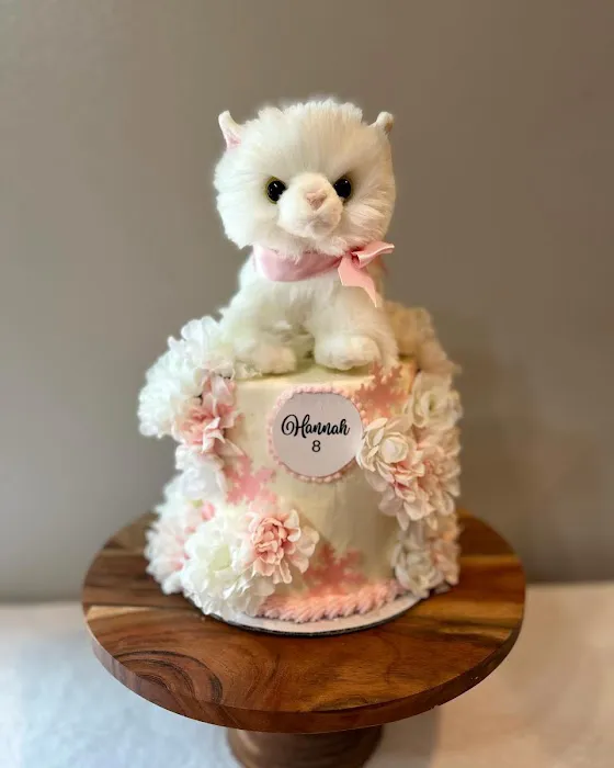 Little Feathers Bakery Picture 5