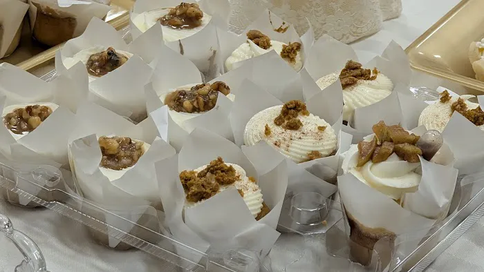 Little Feathers Bakery Picture 8