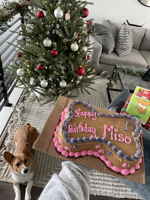 Roxy & Mya's Dog Bakery Picture 7