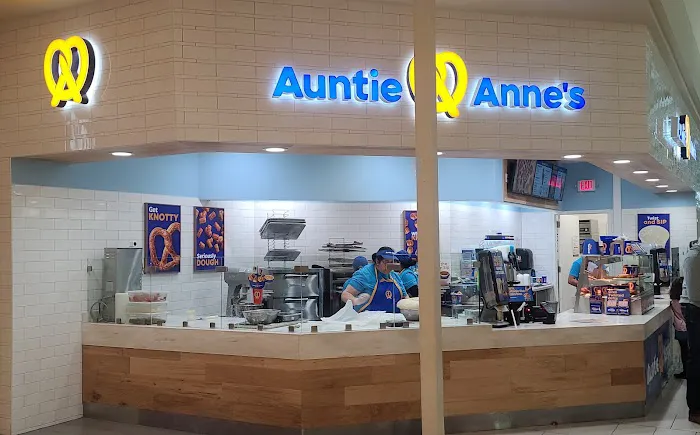 Auntie Anne's - University Place Mall - Orem Picture 9