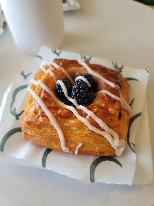 Aubergine Bakery Picture 8