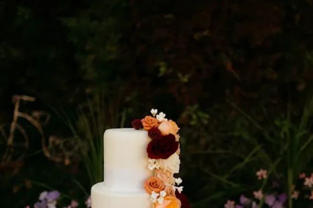 Cakes by Camryn