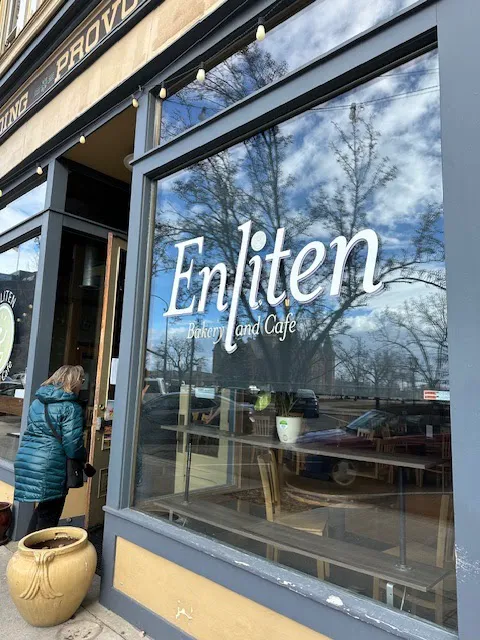 Enliten Bakery & Cafe Picture 4