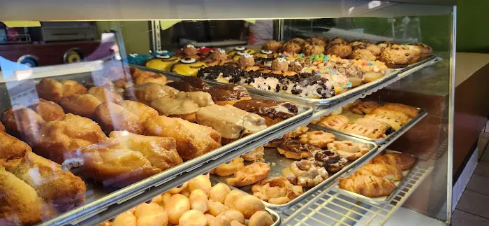 Hole-N-One Donuts & Bagels Picture 5