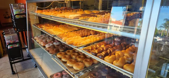 Hole-N-One Donuts & Bagels Picture 1