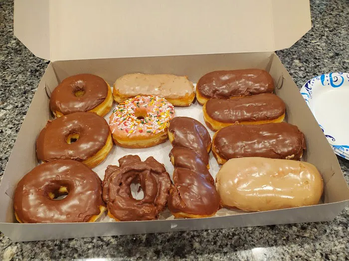 Hole-N-One Donuts & Bagels Picture 7