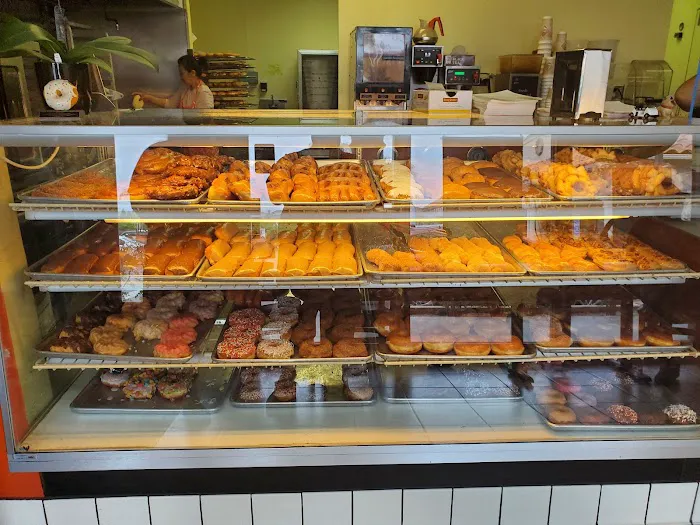 Hole-N-One Donuts & Bagels Picture 8