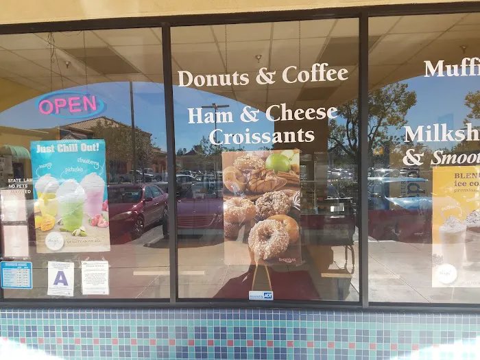 Corner Donuts Picture 5