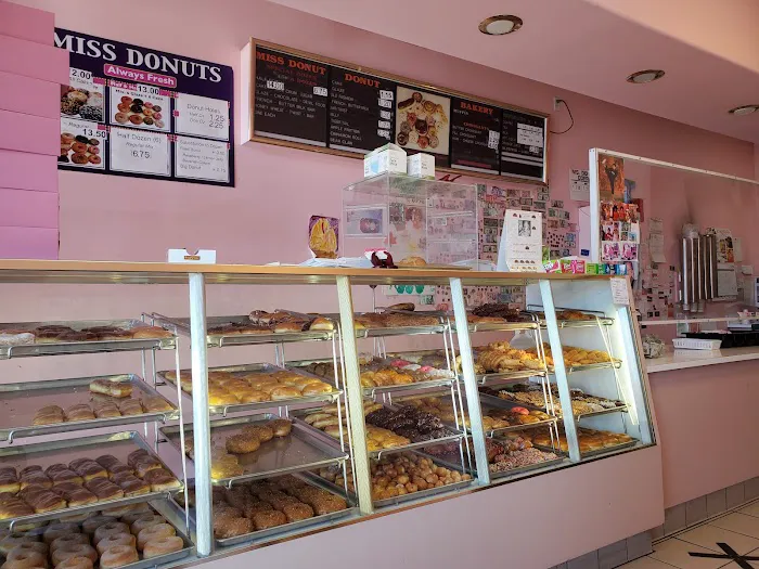 Miss Donuts Picture 3
