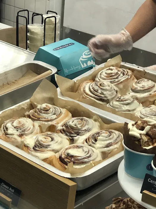 Cinnabon Picture 5