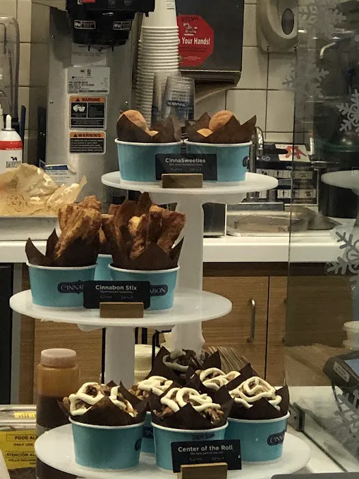 Cinnabon Picture 4
