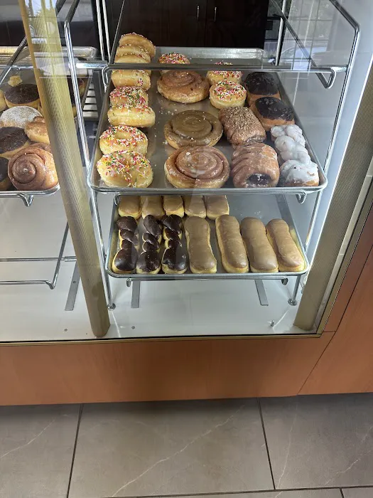 Vista Doughnuts Picture 3