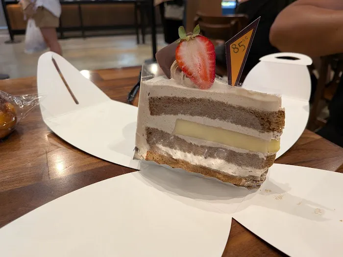 85°C Bakery Cafe - Temecula Picture 1
