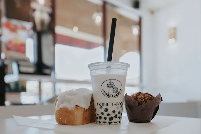 Sweet Daze Donut & Boba Picture 5