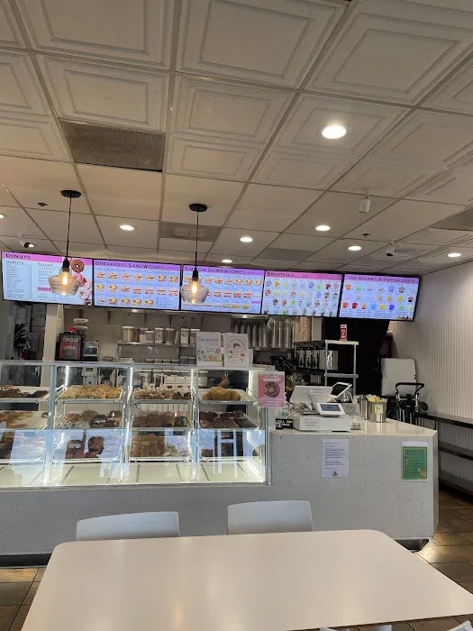 Sweet Daze Donut & Boba Picture 7