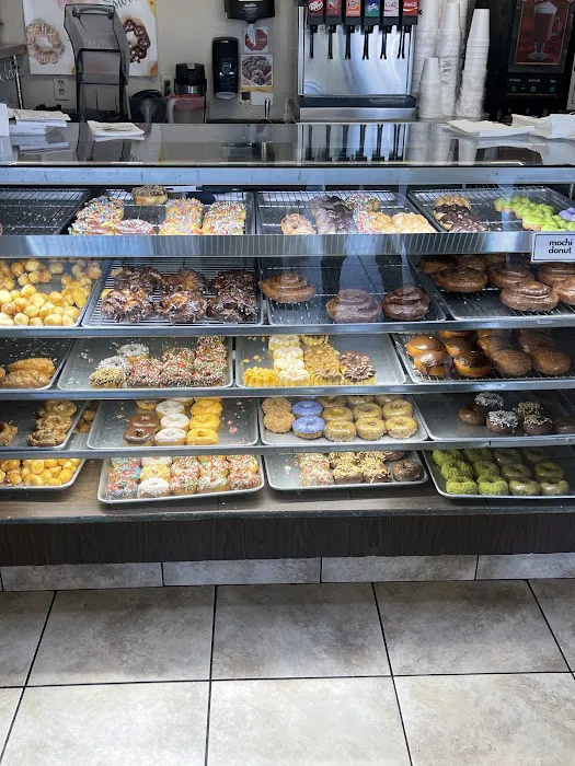 Raised Donuts & Bagels Picture 3