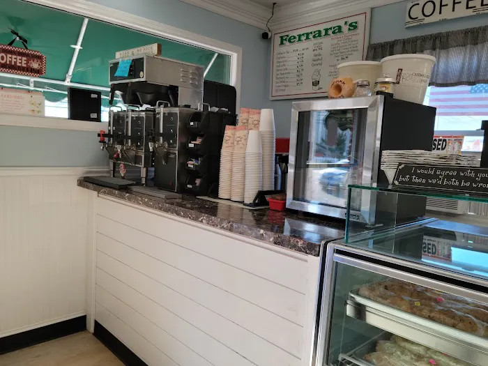 Ferrara's Island Bakery Picture 7