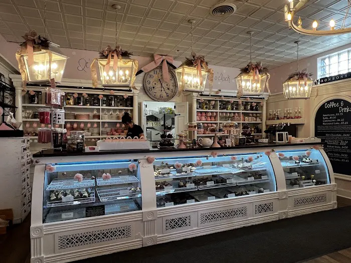 The Sugar Mouse Cupcake House Picture 7