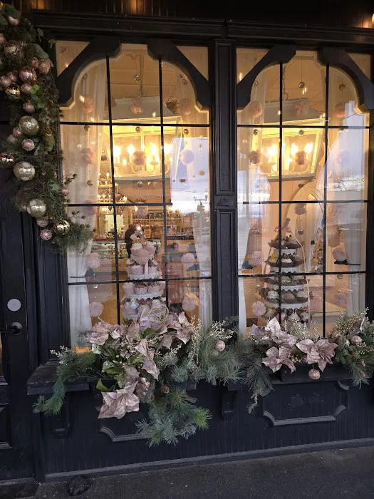 The Sugar Mouse Cupcake House Picture 1