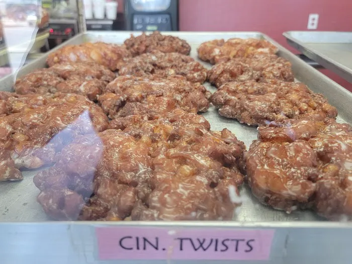 Ronald's Donuts Picture 8