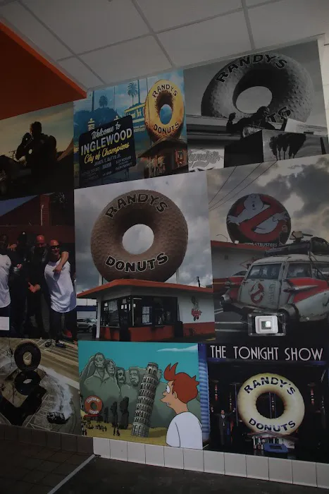 Randy's Donuts Picture 9