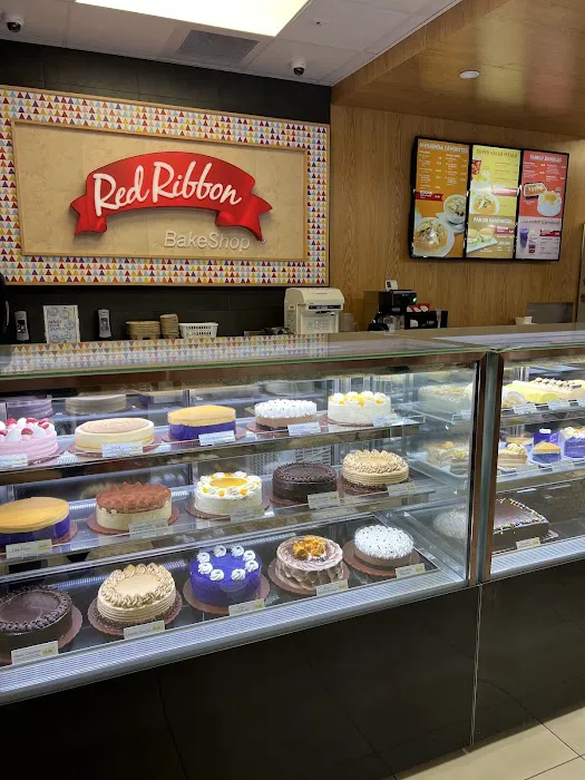 Red Ribbon Bakeshop Picture 4