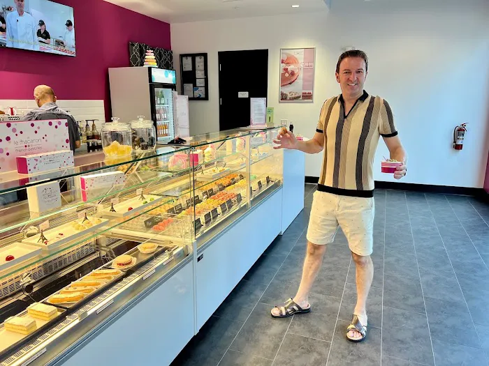 Le Macaron French Pastries Town Square Picture 6