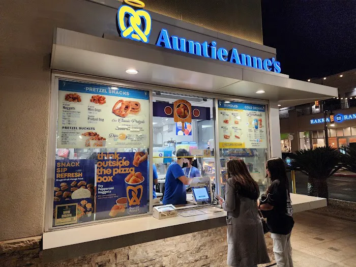 Auntie Anne's Picture 2