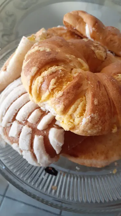 Panaderia Y Pasteleria Latina Picture 8