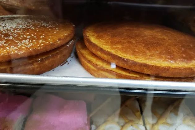 Panaderia Y Pasteleria Latina