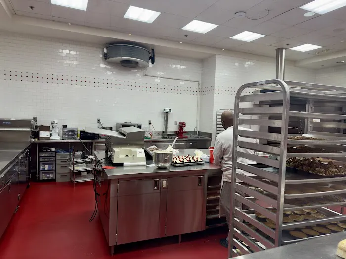 Carlo's Bakery Picture 3