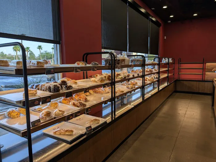 85°C Bakery Cafe - Enterprise Picture 3