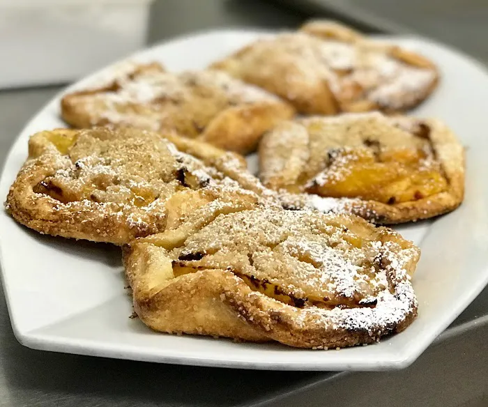 Sugar Bee's Bakery Picture 4