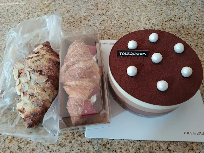 TOUS Les JOURS Cafe Picture 2