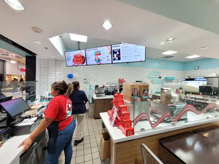 Cinnabon Picture 5