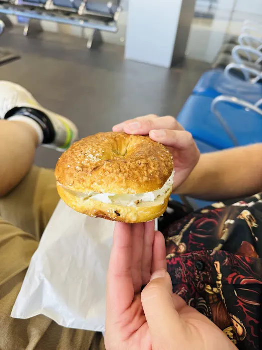 Siegel's Bagelmania at LAS Picture 1