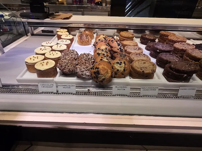 ARIA Patisserie Picture 7