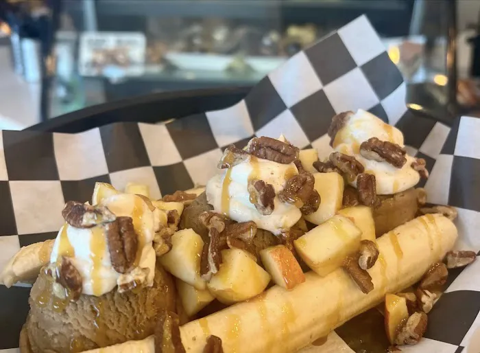 Cinnaholic Picture 8