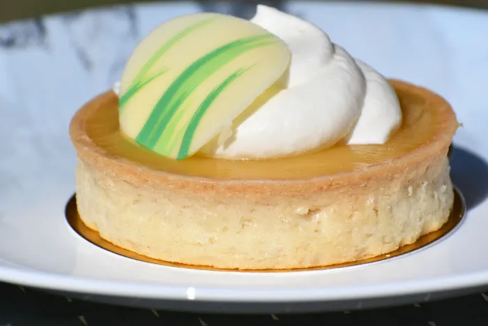 SYS DESSERTS BAR. (Close) Picture 2